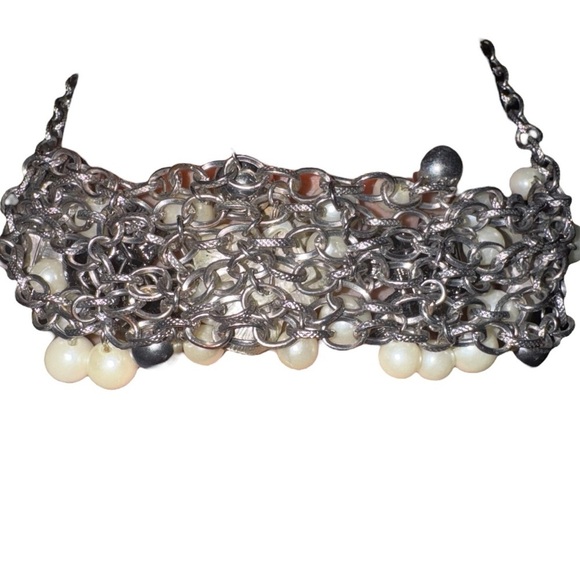 Women’s Necklace Black & White Metal Flower Faux Pearls Rhinestones Silvertone - Picture 4 of 5